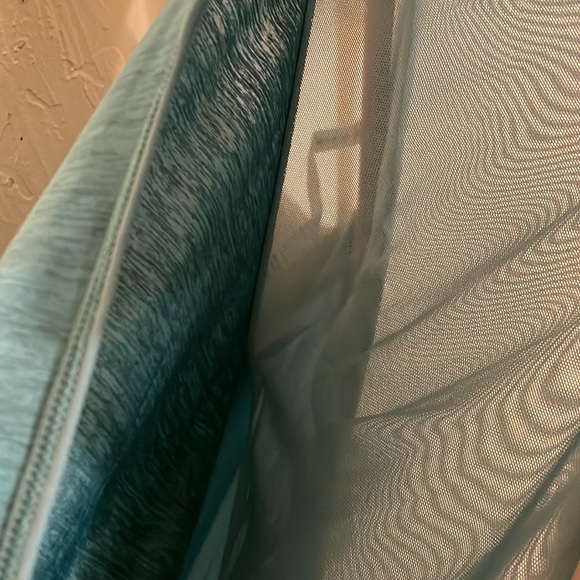 Lululemon shirt - Picture 6 of 6